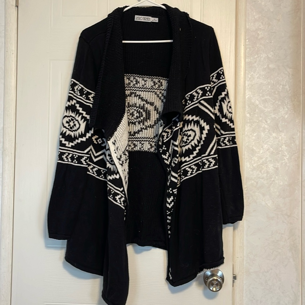 Black and white cardigan Retrothreads size Medium